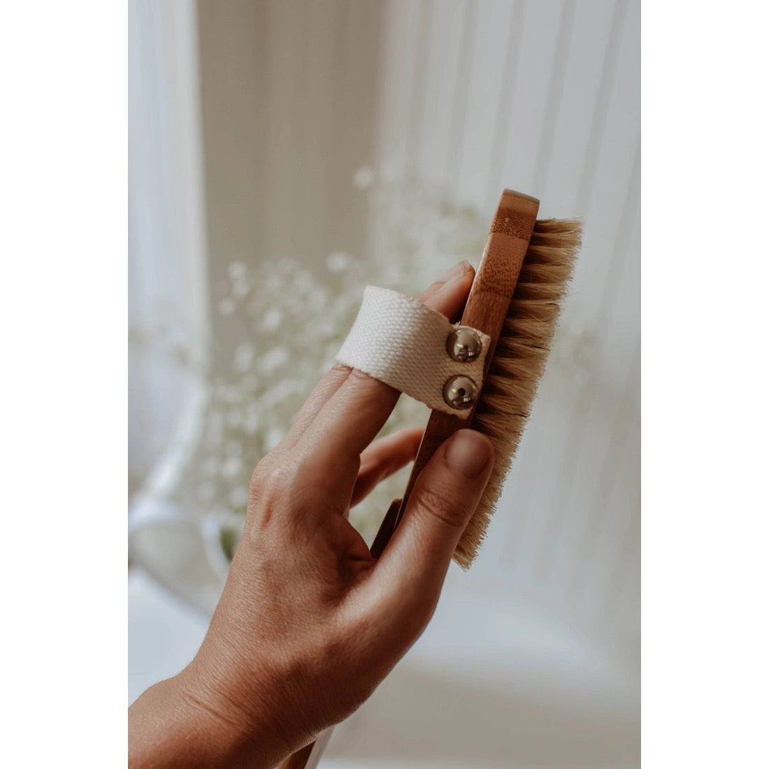 Dry/Wet Long Handle Body Brush